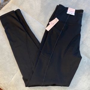 Victoria’s Secret Studio Legging